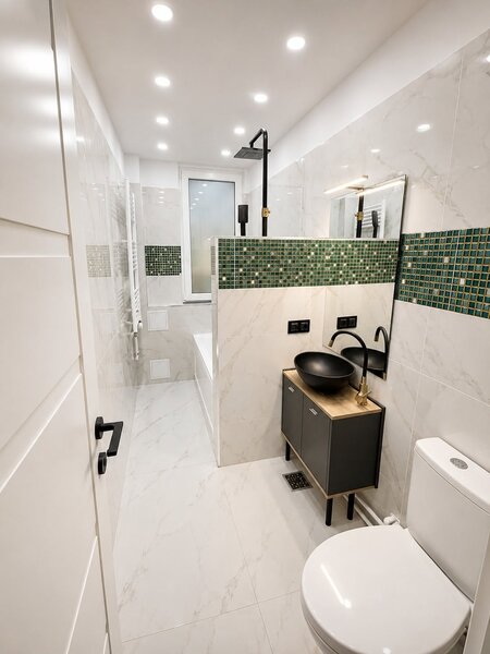 Sector 4 garsoniera renovata recent